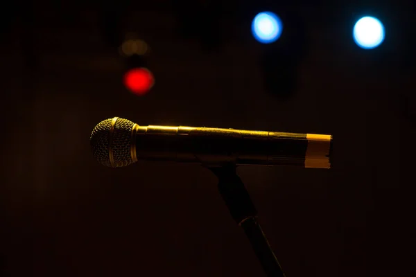 Close Van Microfoon Concertzaal Vergaderzaal — Stockfoto