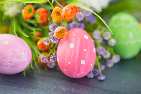 Easter Eggs Flowers Gray Wooden Planks — Stock Photo, Image