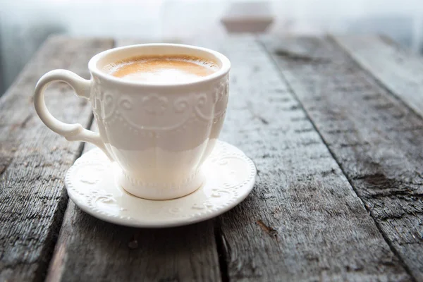Tasse Kaffee Auf Holztischhintergrund — Stockfoto