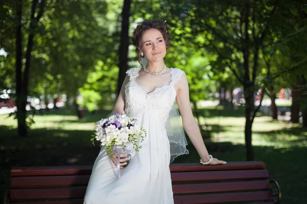 Mariée en plein air — Photo