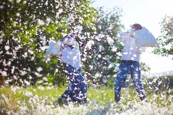 Pillow fight — Stock Photo, Image