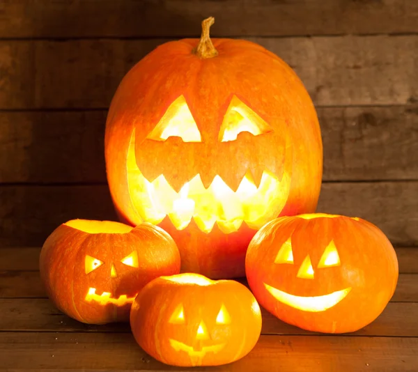 Calabazas de Halloween Jack-o-Lantern — Foto de Stock