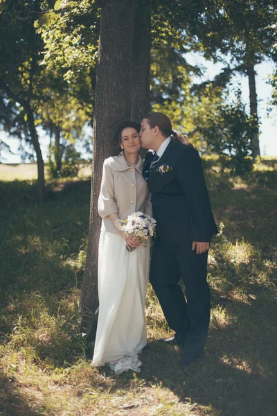 幸せな結婚式のカップル — ストック写真