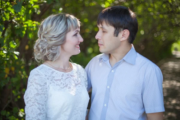 Retrato de hermosa pareja amorosa —  Fotos de Stock