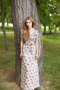 Genç güzel kadın.