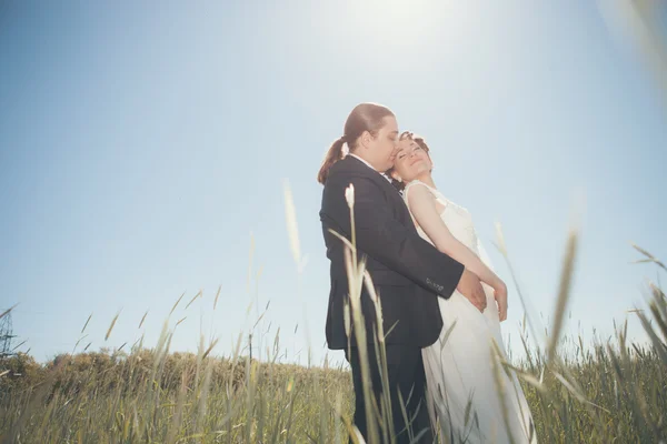 Nevěsta a ženich — Stock fotografie