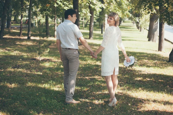 Sposa e sposo — Foto Stock