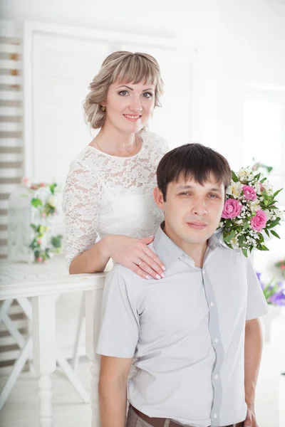 Milující nevěsty a ženicha — Stock fotografie