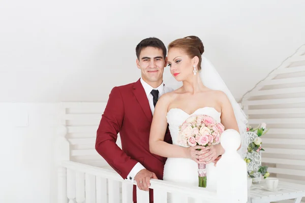 Marido e esposa no dia do casamento — Fotografia de Stock