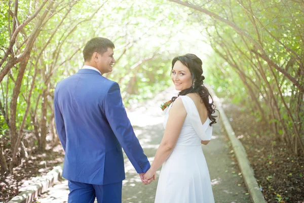 Immagine romantica di coppia attraente — Foto Stock