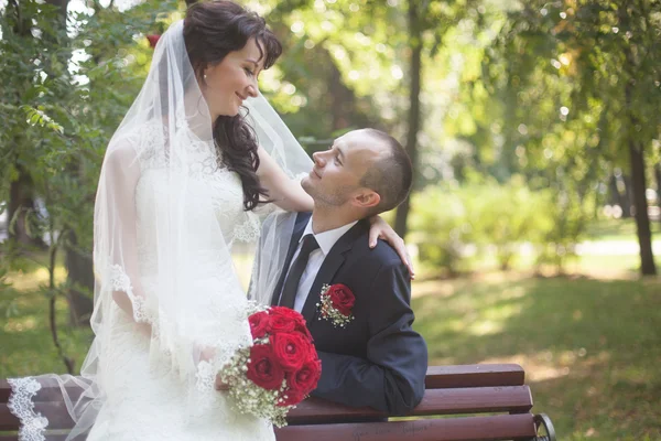 Bruden och brudgummen på bröllop ceramony — Stockfoto