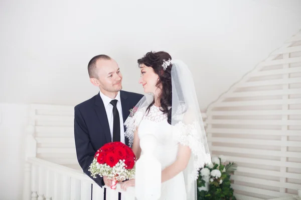 Bride and Groom on Wedding Day — Stock Photo, Image