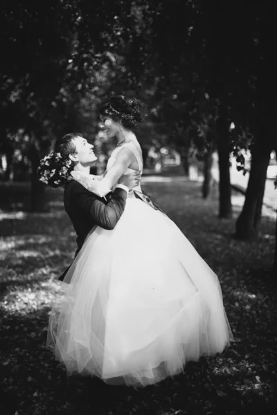Karı koca düğün gününde — Stok fotoğraf