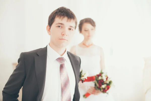 Brautpaar am Hochzeitstag — Stockfoto