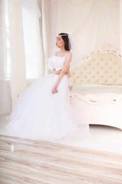 Gelin hazırlanıyor. 