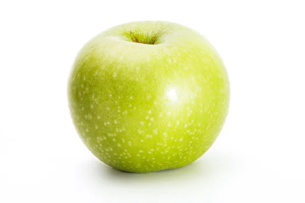 고립 된 아름 다운 신선한 그린 애플 — 스톡 사진