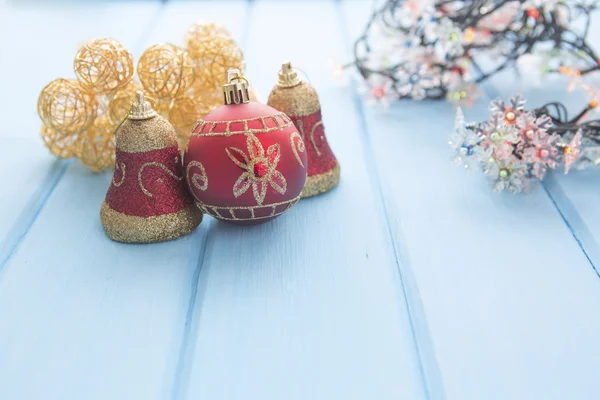 Christmas decoration on old grunge wooden board — Stock Photo, Image