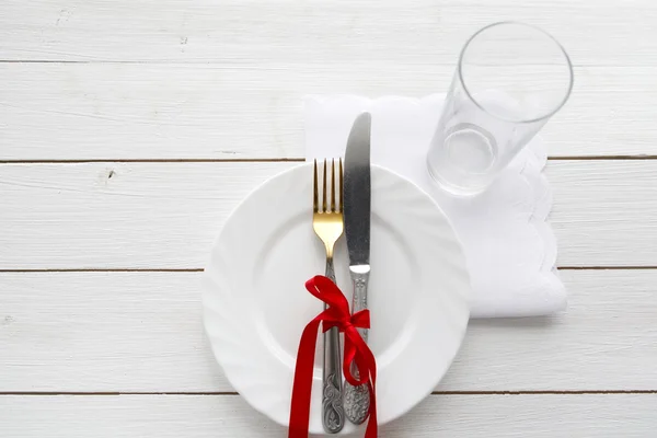 Kés, Villa, étel, fából készült asztal fölé — Stock Fotó