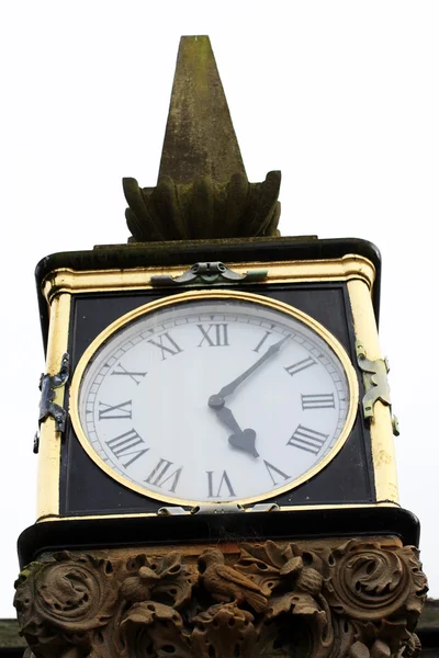 Antiguo reloj vintage escocés en la calle — Foto de Stock