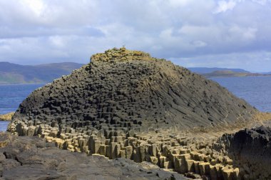 Staffa, INNER Hebrides Argyll and Bute, İskoçya'daki bir ada
