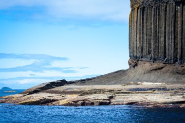 Staffa, INNER Hebrides Argyll and Bute, İskoçya'daki bir ada