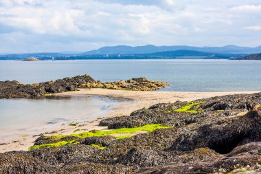 Black Sand Plajı, Aberdour, İskoçya.