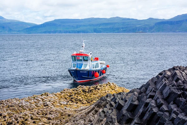 Staffa, en ö i Inre Hebriderna i Argyll and Bute i Skottland — Stockfoto