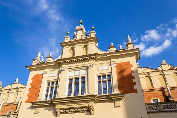 Paño Hall (Sukiennice), que está situado en el casco antiguo de Cracovia, Polonia, Europa . — Foto de Stock