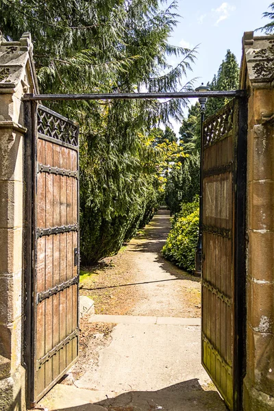 Gamla porten trädgårdens — Stockfoto