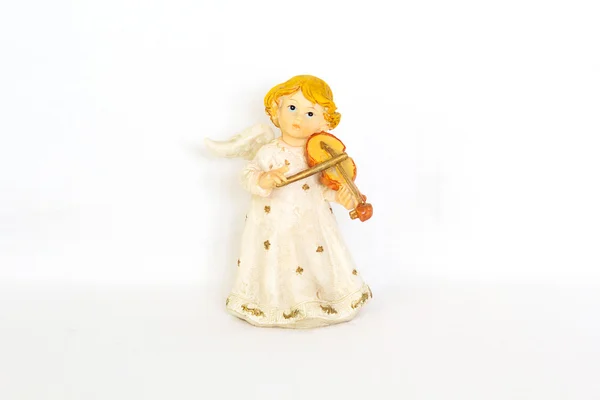 Figurinha de anjo sobre fundo branco — Fotografia de Stock
