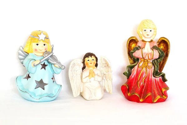 Figurinas de anjo sobre fundo branco — Fotografia de Stock