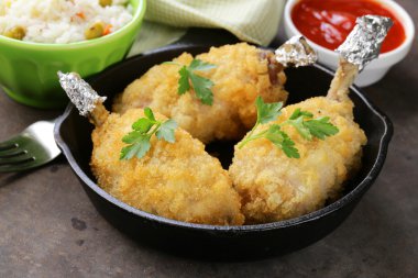 ekmek kırıntıları (tavuk Kiev kızarmış tavuk fileto)