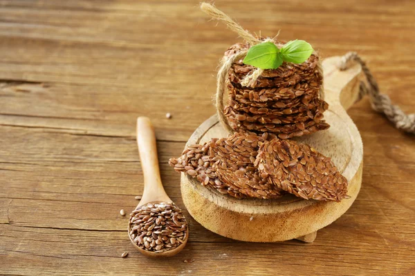 Krakersy z nasion lnu, zdrowa żywność glutenu — Zdjęcie stockowe
