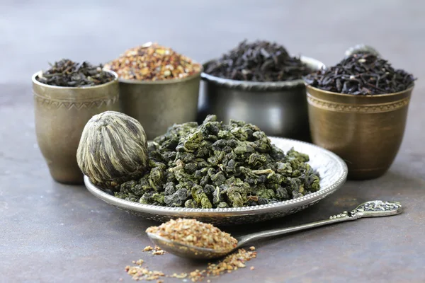 Különböző fajta száraz tea (fekete, fehér, zöld) — Stock Fotó