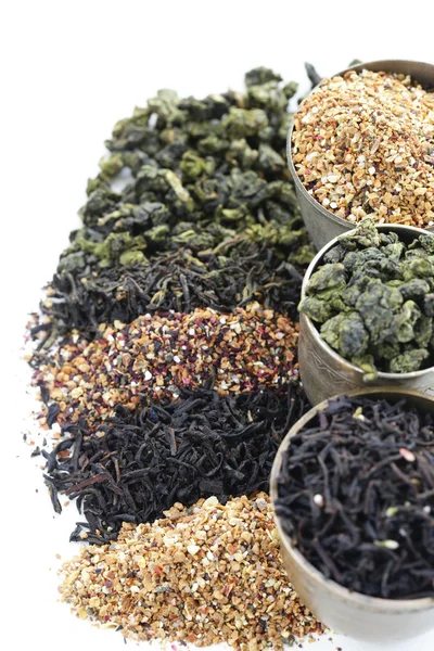 Different varieties of dry tea (black, white, green) — Stock Photo, Image