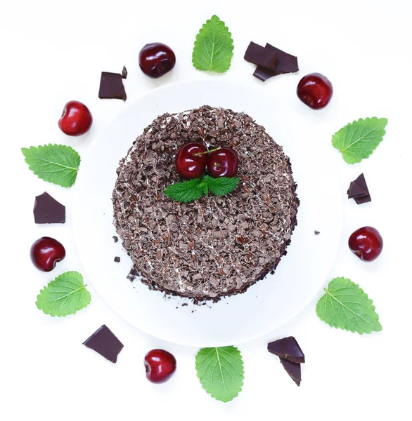 Schokoladenkuchen mit frischen Kirschen (Schwarzwald)) — Stockfoto