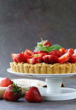 pasta kurabiye hamuru ile taze çilek Çilek 