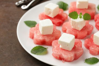 incelik yaz meze - tuzlu peynir ile tatlı karpuz