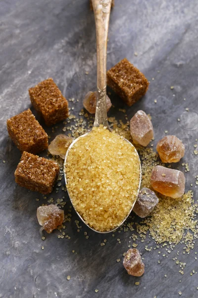 Açúcar de cana-de-açúcar (açúcar refinado e açúcar granulado ) — Fotografia de Stock
