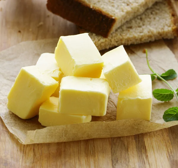 Beurre biologique naturel, produits laitiers — Photo