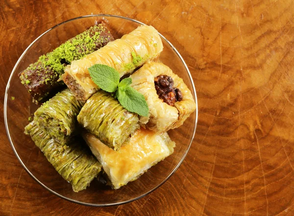 Geleneksel Türk Arapça tatlılar baklava — Stok fotoğraf