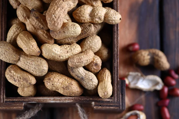 Masada doğal organik fıstıklar var.
