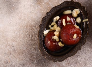 Geleneksel Hint tatlıları gulab jamun