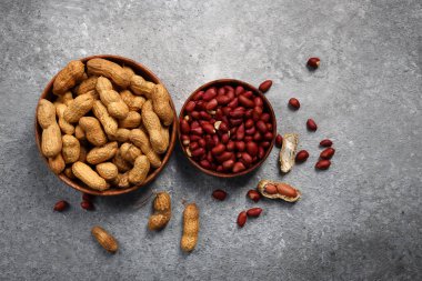 Masada doğal organik fıstıklar var.