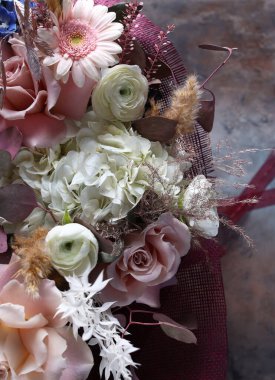 Arka plan için bir buket şenlikli çiçek.