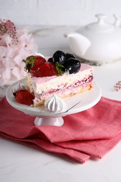 Homemade Yoghurt Cake Berries Dessert — Stock Photo, Image