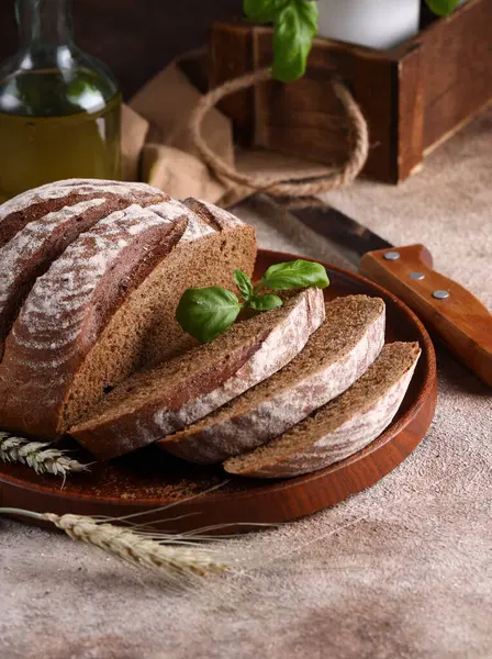 Domácí Žitný Chléb Dřevěné Desce — Stock fotografie