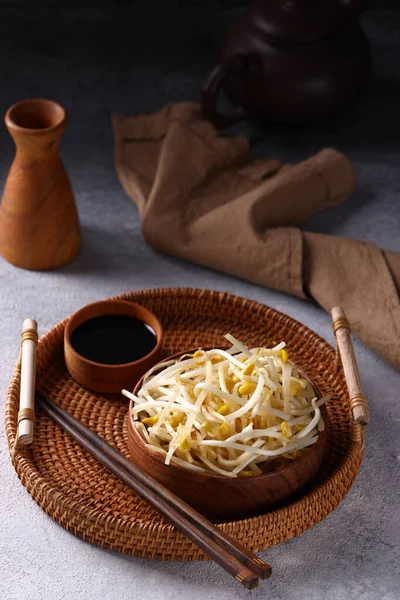 健康な豆を食べる Microgreen — ストック写真