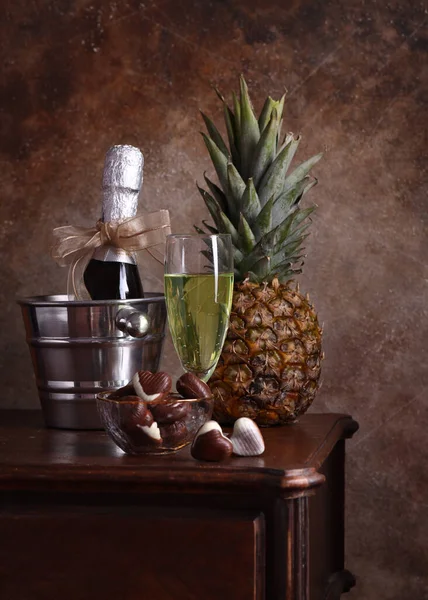 Still Life Champagne Pineapple — Stock Photo, Image