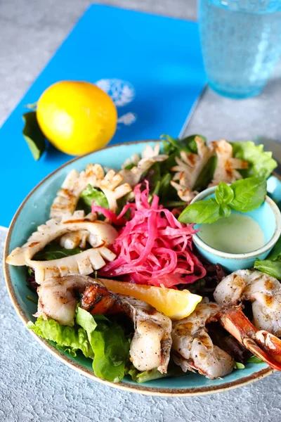 Fresh Salad Squid Shrimps — Stock Photo, Image